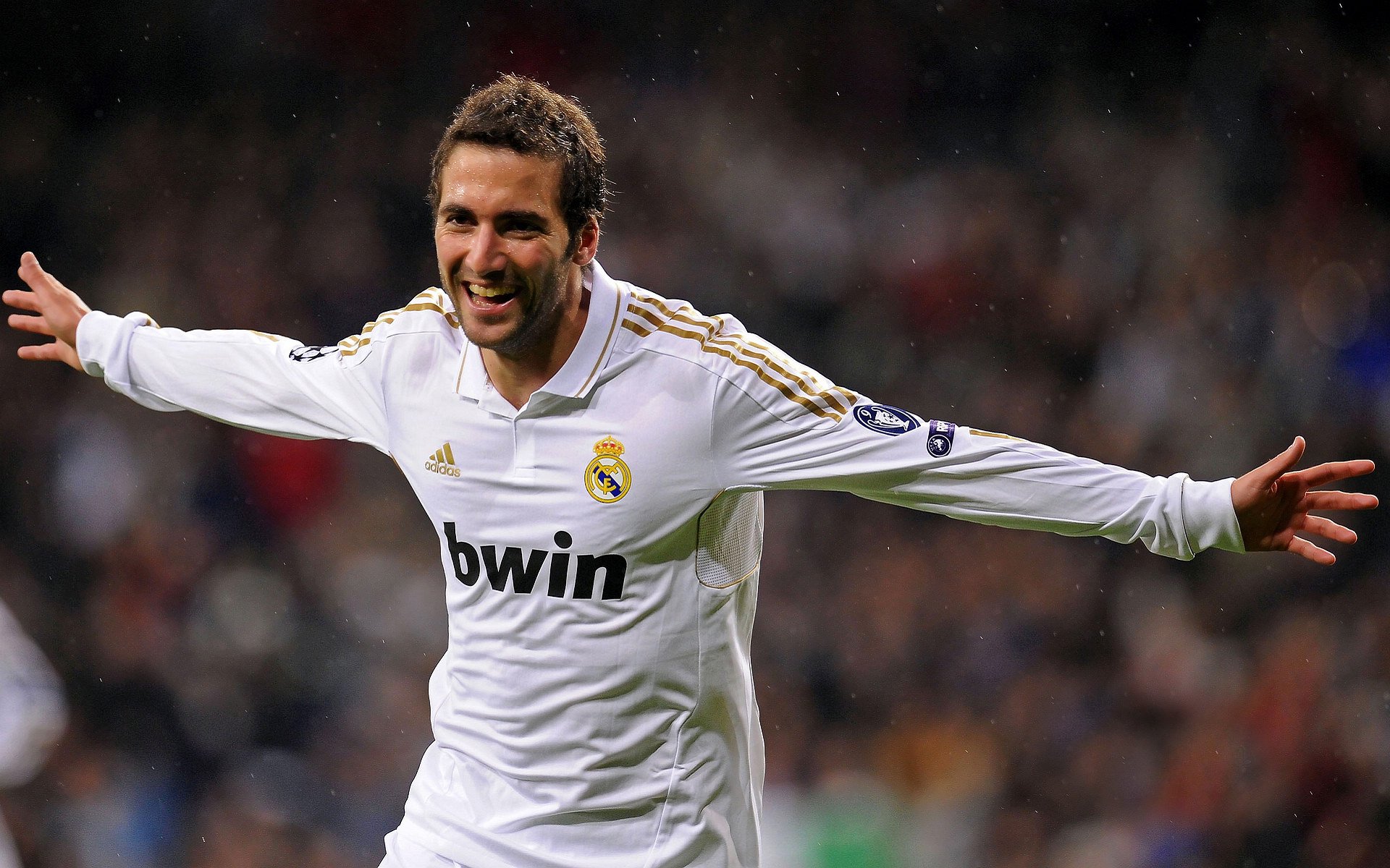 英超冲刺激烈：悬念不断，精彩纷呈！，英超冲突